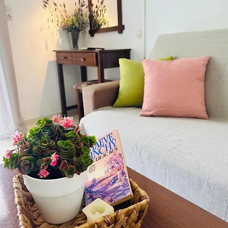 βay Apartament Rodakino