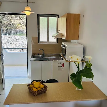 βay Apartament Rodakino